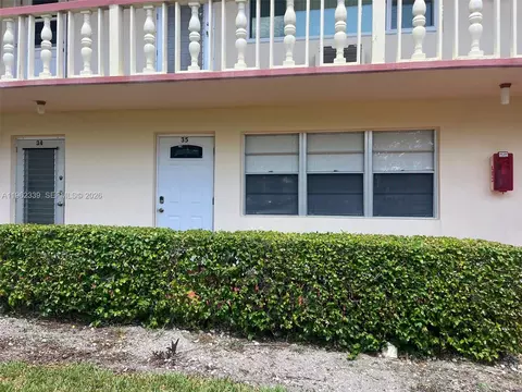 35 Camden #B, West Palm Beach, FL 33417