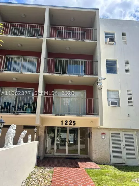 1225 NE 124th St #46A, North Miami, FL 33161