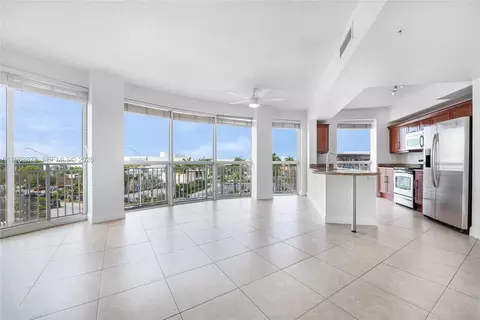 7270 SW 88th St #B303, Miami, FL 33156