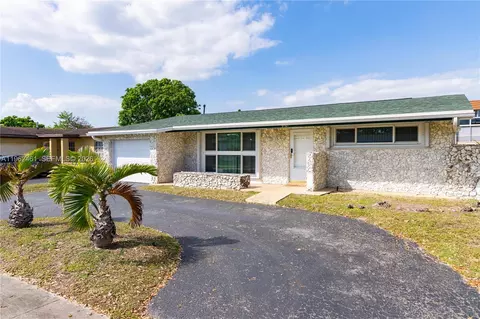 9161 NW 26th Pl, Sunrise, FL 33322