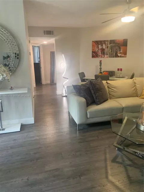 505 Spencer Dr #101, West Palm Beach, FL 33409