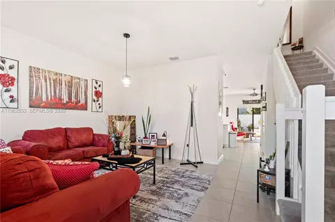 11438 W 34th Ct, Hialeah, FL 33018