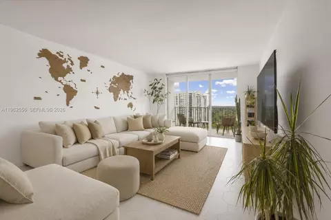 2801 NE 183rd St #1607W, Aventura, FL 33160