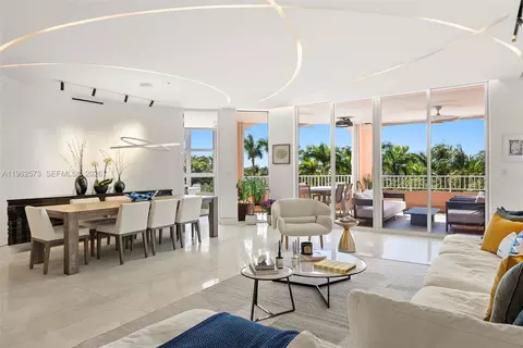 747 Crandon Blvd #409, Key Biscayne, FL 33149