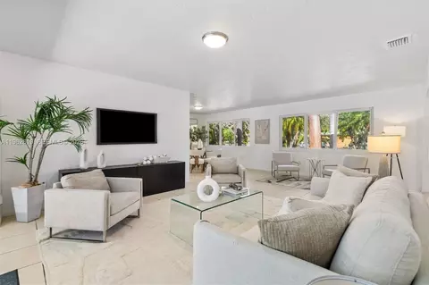 8260 SW 133rd St, Pinecrest, FL 33156