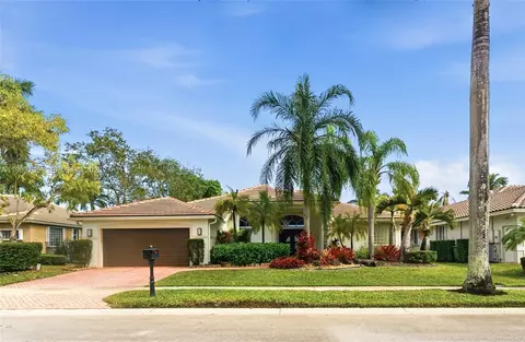 2562 Eagle Run Ln, Weston, FL 33327