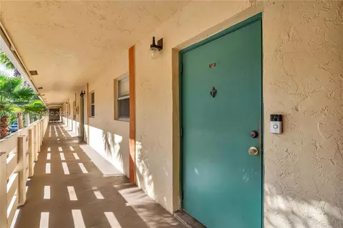3282 NW 103rd Ter #205-A, Coral Springs, FL 33065