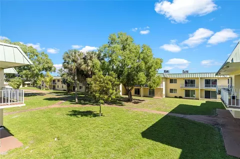 505 NW 177th St #243, Miami Gardens, FL 33169