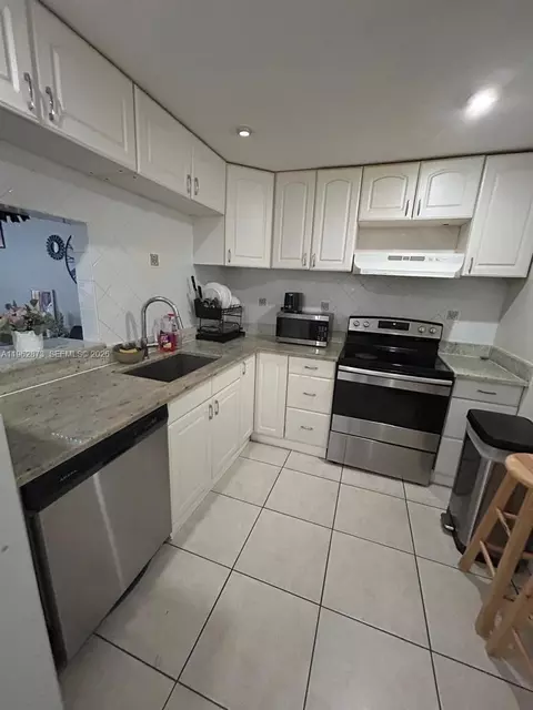 4314 NW 9th Ave #5-3H, Pompano Beach, FL 33064