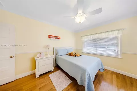 Bedroom - 564 De Leon Dr, Miami Springs, FL 33166 photo 2 of 8