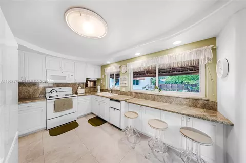 Kitchen - 564 De Leon Dr, Miami Springs, FL 33166 photo 1 of 2