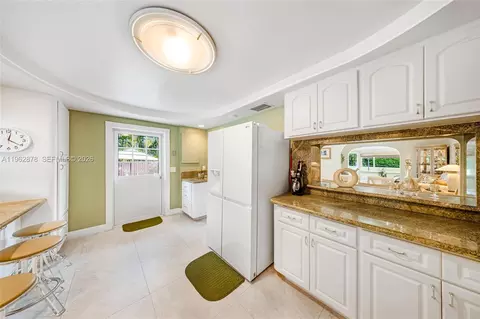 Kitchen - 564 De Leon Dr, Miami Springs, FL 33166 photo 2 of 2