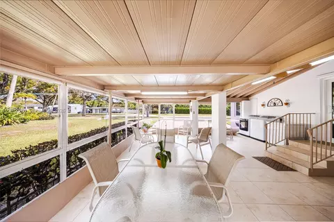 Exterior - 564 De Leon Dr, Miami Springs, FL 33166 photo 7 of 19