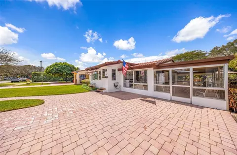 Exterior - 564 De Leon Dr, Miami Springs, FL 33166 photo 16 of 19