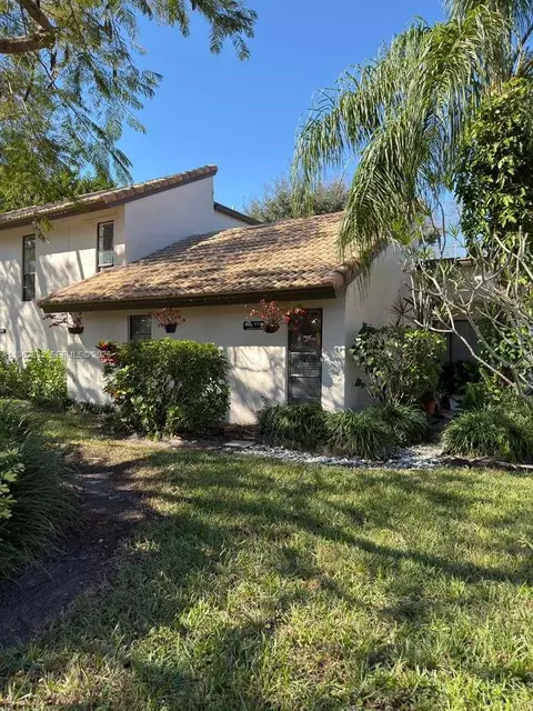 9719 N New River Canal Rd #308, Plantation, FL 33324