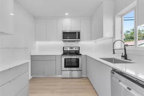 Kitchen - 5941 E 6th Ave, Hialeah, FL 33013 photo 3 of 3