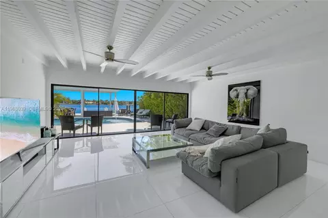 1405 Stillwater Dr, Miami Beach, FL 33141