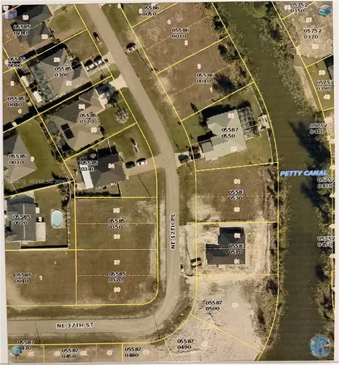 3709 NE 12th Pl, Cape Coral, FL 33909