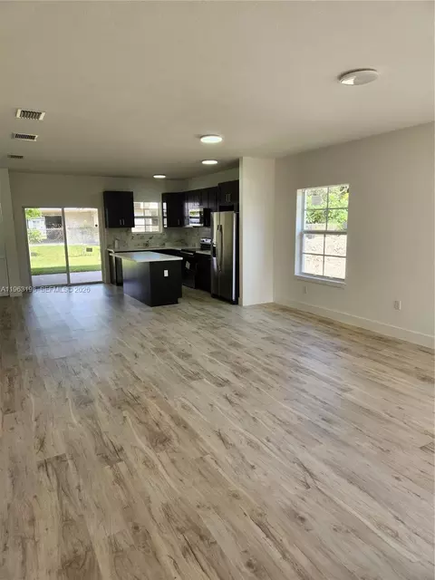 22065 Miami Ave, Miami, FL 33170