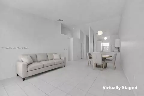 6708 NW 193rd Ter, Hialeah, FL 33015