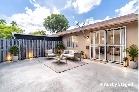 6708 NW 193rd Ter, Hialeah, FL 33015
