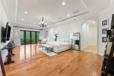 Bedroom - 11111 Killian Park Rd, Pinecrest, FL 33156 photo 1 of 10