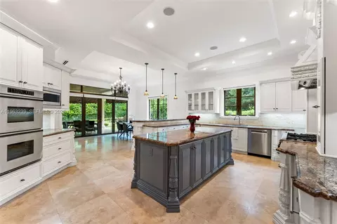Kitchen - 11111 Killian Park Rd, Pinecrest, FL 33156 photo 2 of 3