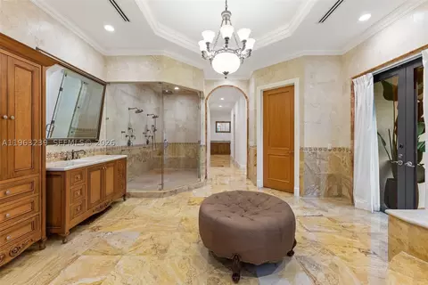 Bath - 11111 Killian Park Rd, Pinecrest, FL 33156 photo 2 of 5