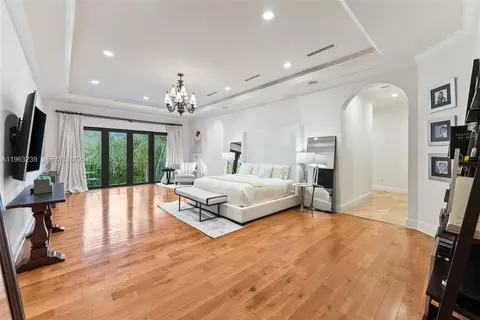 Bedroom - 11111 Killian Park Rd, Pinecrest, FL 33156 photo 1 of 10