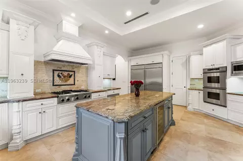 Kitchen - 11111 Killian Park Rd, Pinecrest, FL 33156 photo 3 of 3