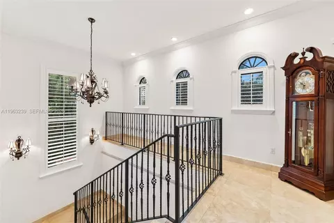 Entry Way - 11111 Killian Park Rd, Pinecrest, FL 33156 photo 4 of 8