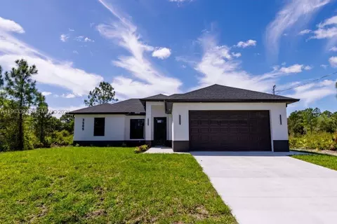 3505 57th St, Lehigh Acres, FL 33971