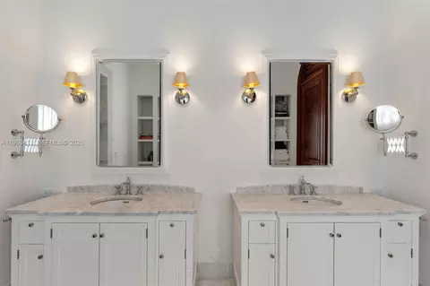 Bath - 465 Hampton Ln, Key Biscayne, FL 33149 photo 4 of 7