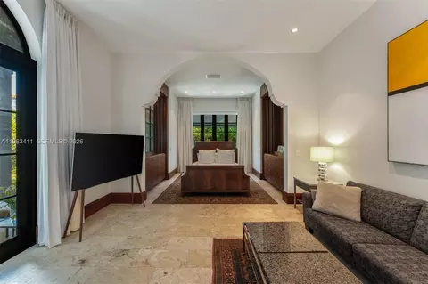 Bedroom - 465 Hampton Ln, Key Biscayne, FL 33149 photo 2 of 6