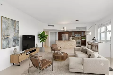 20000 E Country Club Dr #716, Aventura, FL 33180