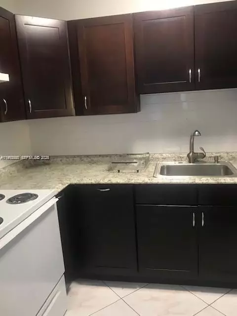 1420 Atlantic Shores Blvd #126, Hallandale Beach, FL 33009
