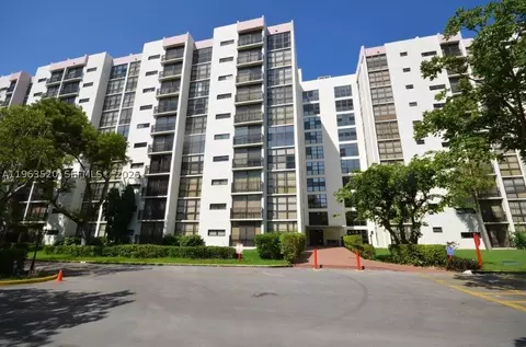 17021 N Bay Rd #316, Sunny Isles Beach, FL 33160