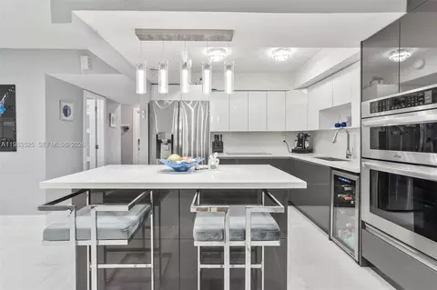 Kitchen - 7184 W 2nd Ct, Hialeah, FL 33014 photo 2 of 3