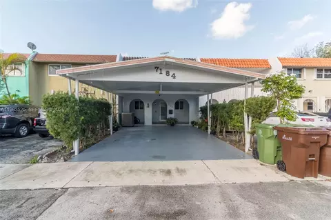 Exterior - 7184 W 2nd Ct, Hialeah, FL 33014 photo 3 of 4
