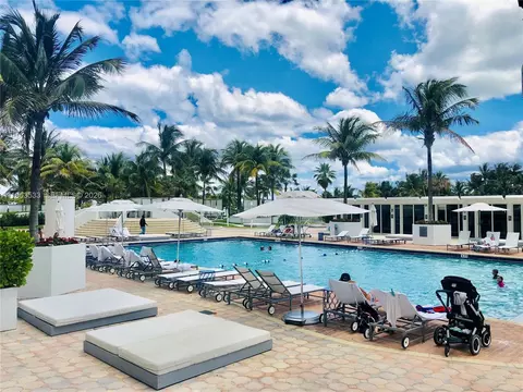 10275 Collins Ave #427, Bal Harbour, FL 33154