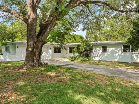 9315 SW 72nd Ave, Pinecrest, FL 33156