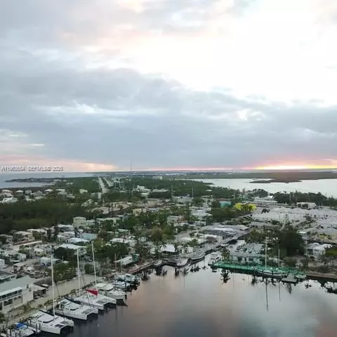 118 Burgundy Dr, Tavernier, FL 33070