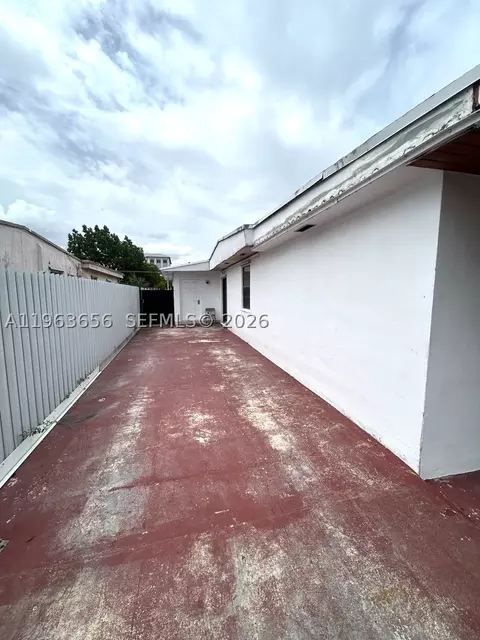 533 E 23rd St, Hialeah, FL 33013 photo 14