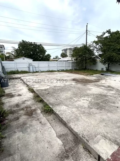 533 E 23rd St, Hialeah, FL 33013 photo 15