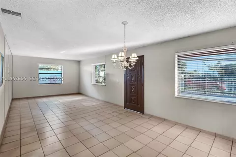 533 E 23rd St, Hialeah, FL 33013 photo 4