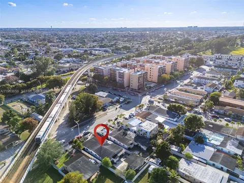 View/Area - 533 E 23rd St, Hialeah, FL 33013 photo 4 of 7