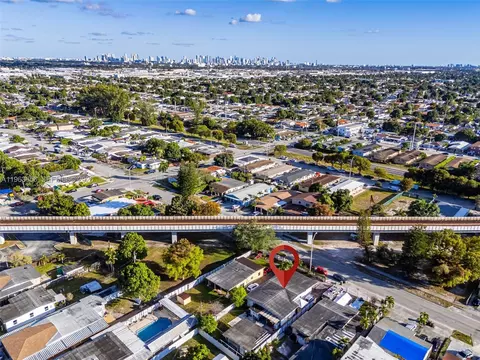 View/Area - 533 E 23rd St, Hialeah, FL 33013 photo 5 of 7