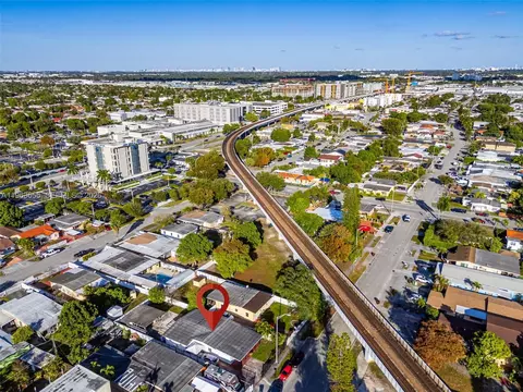 View/Area - 533 E 23rd St, Hialeah, FL 33013 photo 6 of 7