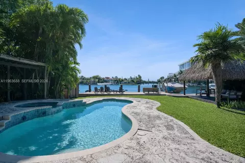 744 Lakeview Dr, Miami Beach, FL 33140
