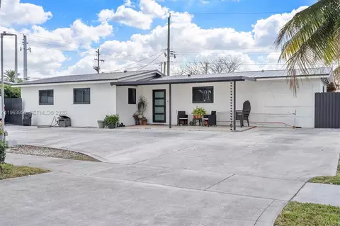 7810 NW 174th Ter, Hialeah, FL 33015